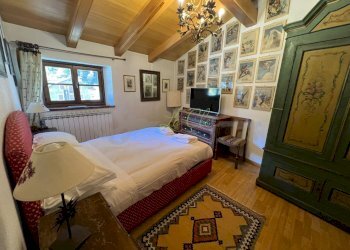 VENDITA COURMAYEUR - CAMERA MATRIMONIALE - Three-room apartment Courmayeur - photo 8