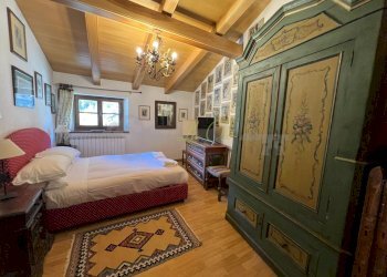 VENDITA COURMAYEUR - CAMERA MATRIMONIALE - Three-room apartment Courmayeur - photo 9