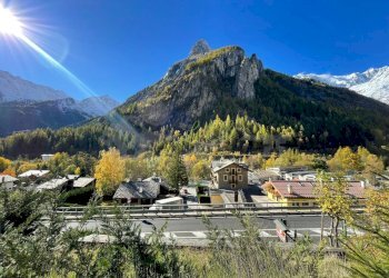 VENDITA COURMAYEUR - VISTA - Three-room apartment Courmayeur - photo 24