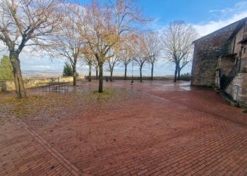 IMG-20251217-WA0109.jpg - Casa indipendente LARGO DEL BASTIONE 3, Todi - foto 5