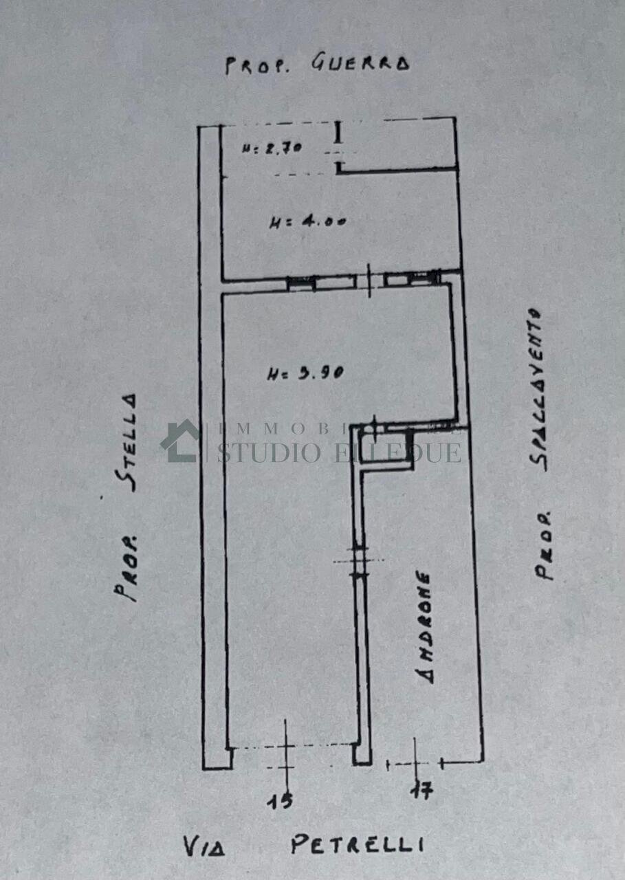 e53834b7-74ce-41b1-bb7f-b2054ccbe6a0.jpg - Locale Commerciale Via Francesco Petrelli 17, Bari - planimetria 1