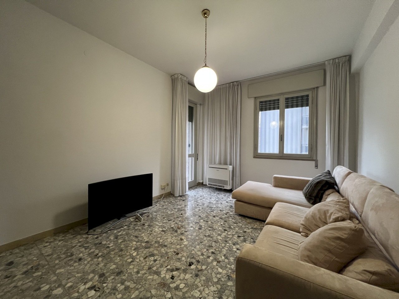 IMG_4495.JPG - Quadrilocale VIA MARTIRI DI CERVAROLO 3, Reggio nell'Emilia - foto 3