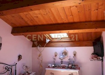 Screenshot_20251211_120109_Facebook.jpg - Villa Via Ferlito 23, Catania - foto 9