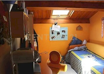 Screenshot_20251211_120208_Facebook.jpg - Villa Via Ferlito 23, Catania - foto 10