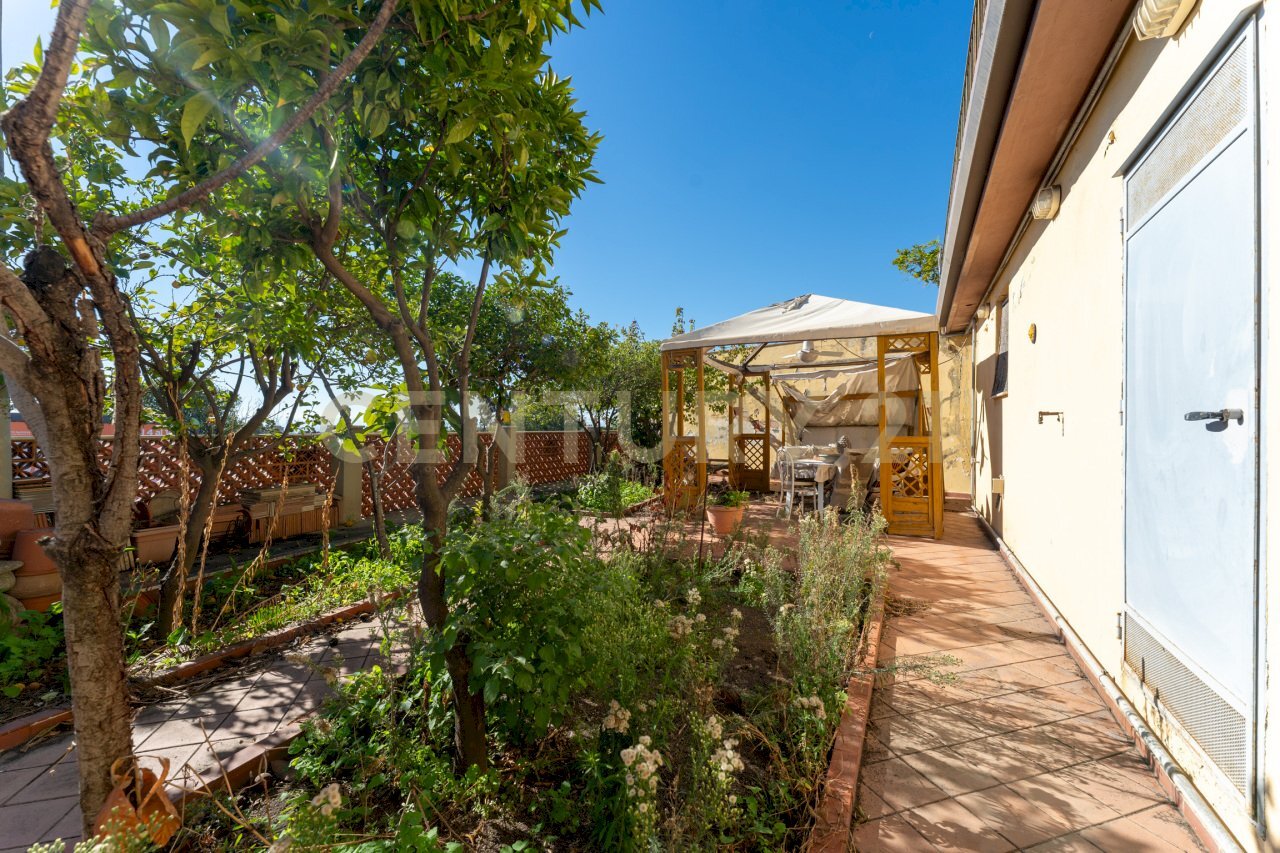 Via Scala di Betta 69 (7).jpg - Casa semi indipendente VIA SCALA DI BETTA 69, Sant'Agata Li Battiati - foto 1