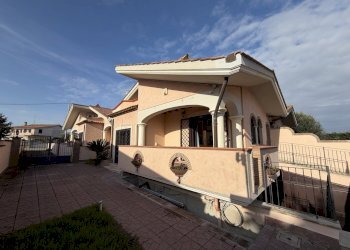 IMG_8008.JPG - Villa Via Dora Baltea, Ardea - foto 2