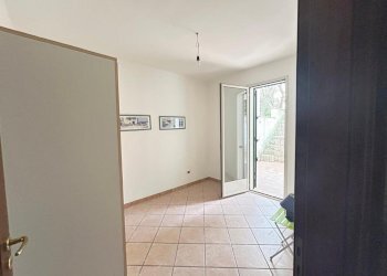 WhatsApp Image 2025-12-12 at 15.03.03 (2).jpeg - Villa a Schiera Via Raffaello 6, Santa Cesarea Terme - foto 8