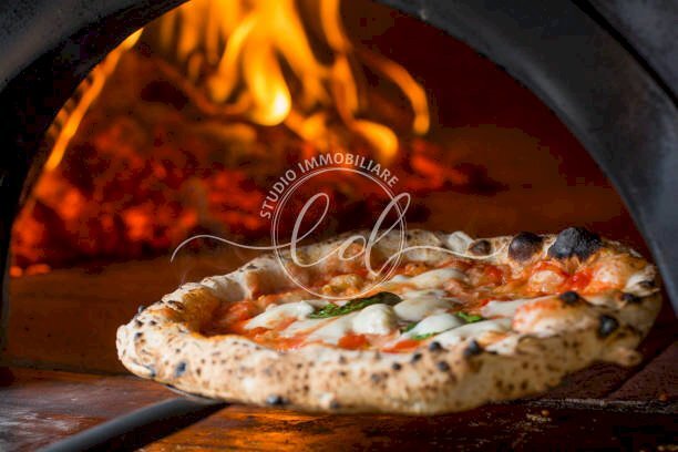 istockphoto-899907172-612x612.jpg - Locale Commerciale Camaiore - foto 1