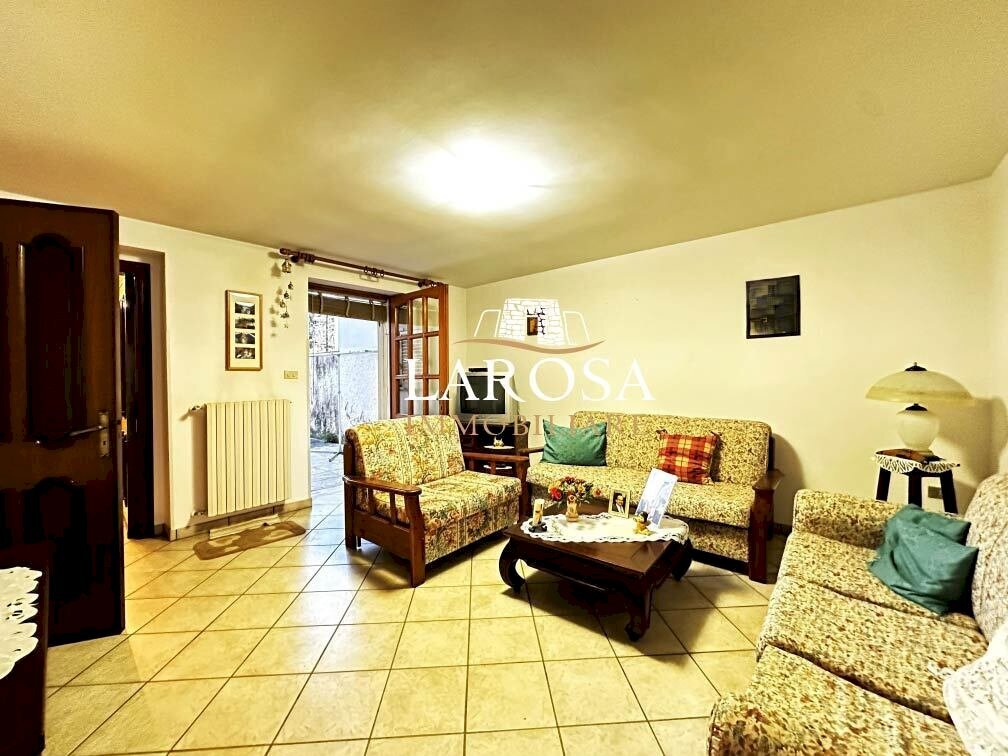 4.jpg - Villa Trifamiliare Via A.de Gasperi 168, Calimera - foto 3