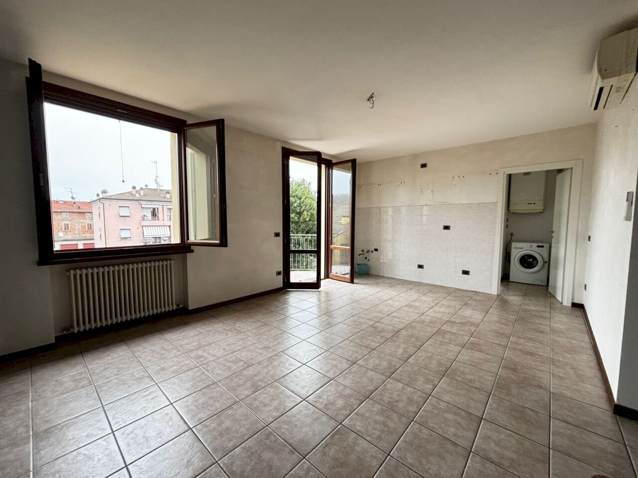 WhatsApp Image 2025-12-18 at 19.04.08 (1).jpeg - Three-room apartment Medesano - photo 3