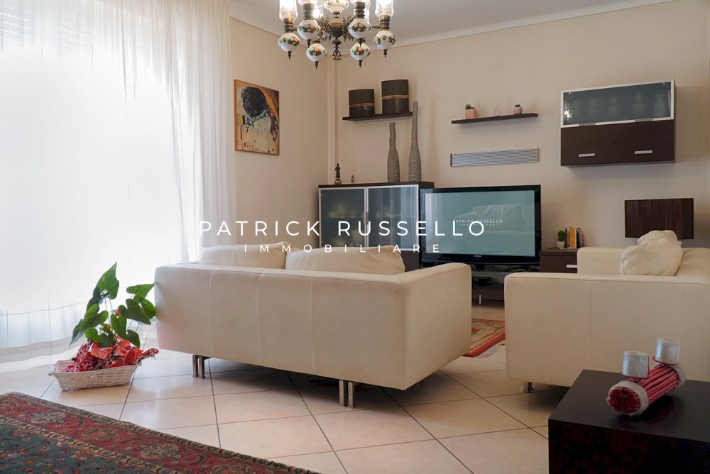 sala - Appartamento Via Seneca 2, Gela - foto 1