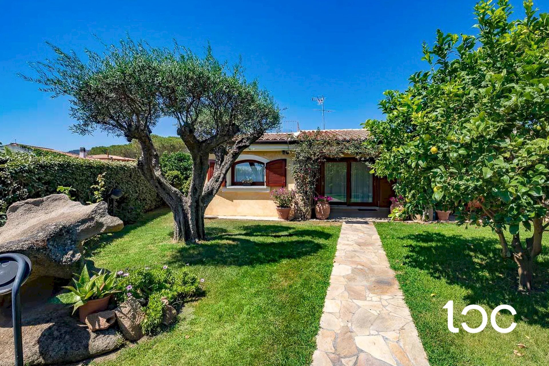 Villa Loiri Porto San Paolo - photo 1