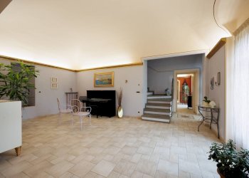Portion of a house Castagneto Po - photo 11
