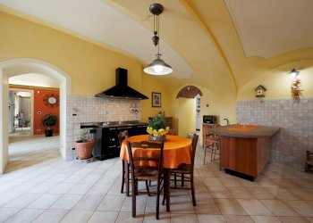 Portion of a house Castagneto Po - photo 17