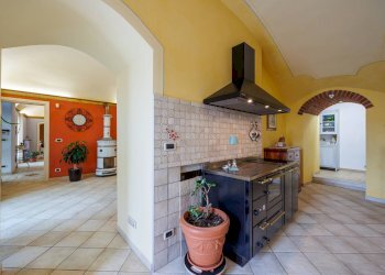 Portion of a house Castagneto Po - photo 19