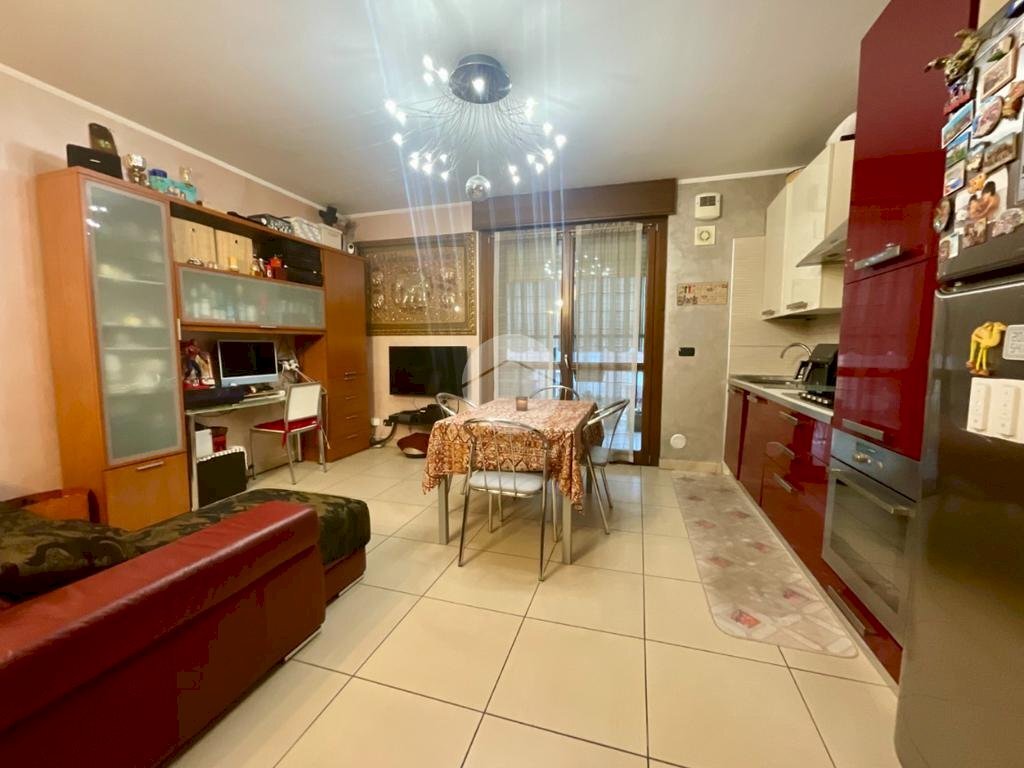 Trilocale Via Giorgio Perlasca, Leini - foto 1