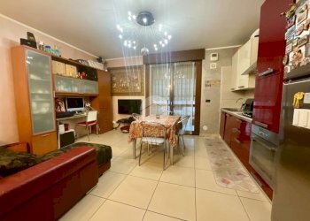 Trilocale Via Giorgio Perlasca, Leini - foto 1