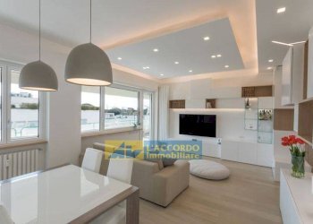 Foto 1 - Locale Commerciale VIA DEI VESTINI
 
250, Chieti - foto 1