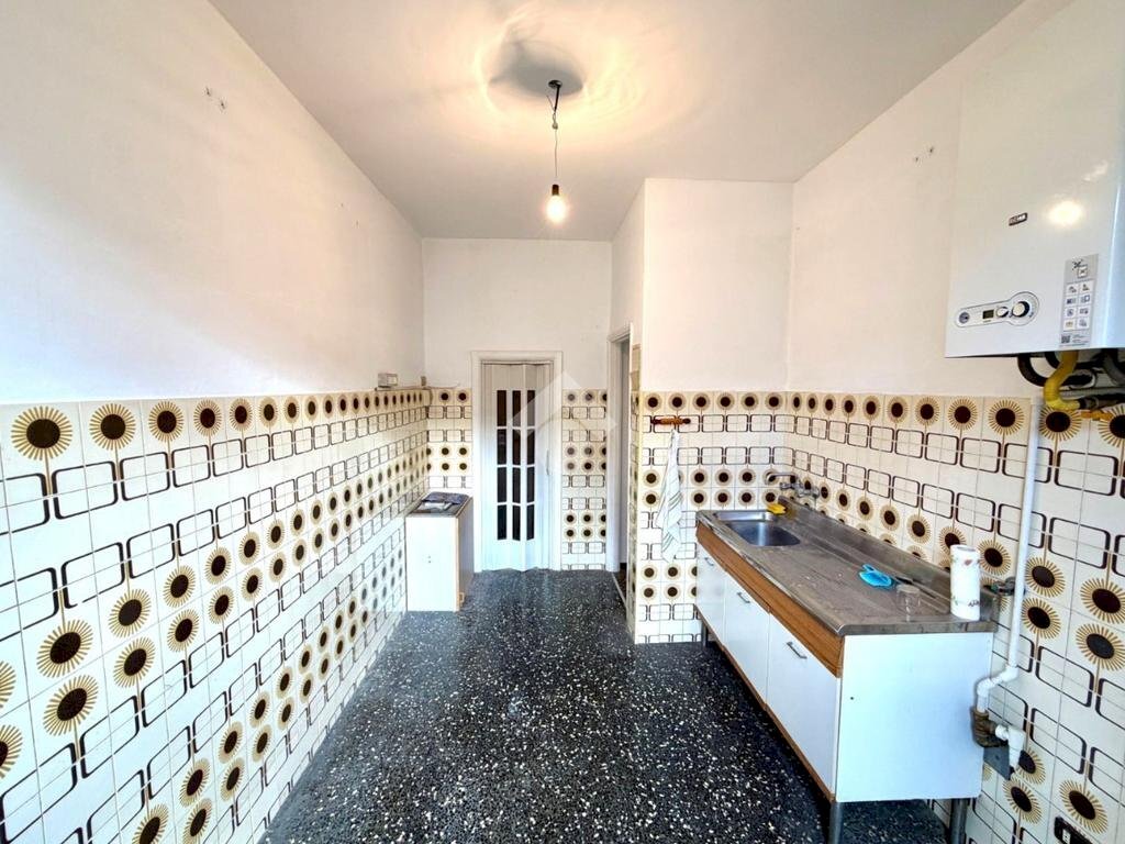 Trilocale Via alla Stazione di Rivarolo, Genova (zona Rivarolo) - foto 3