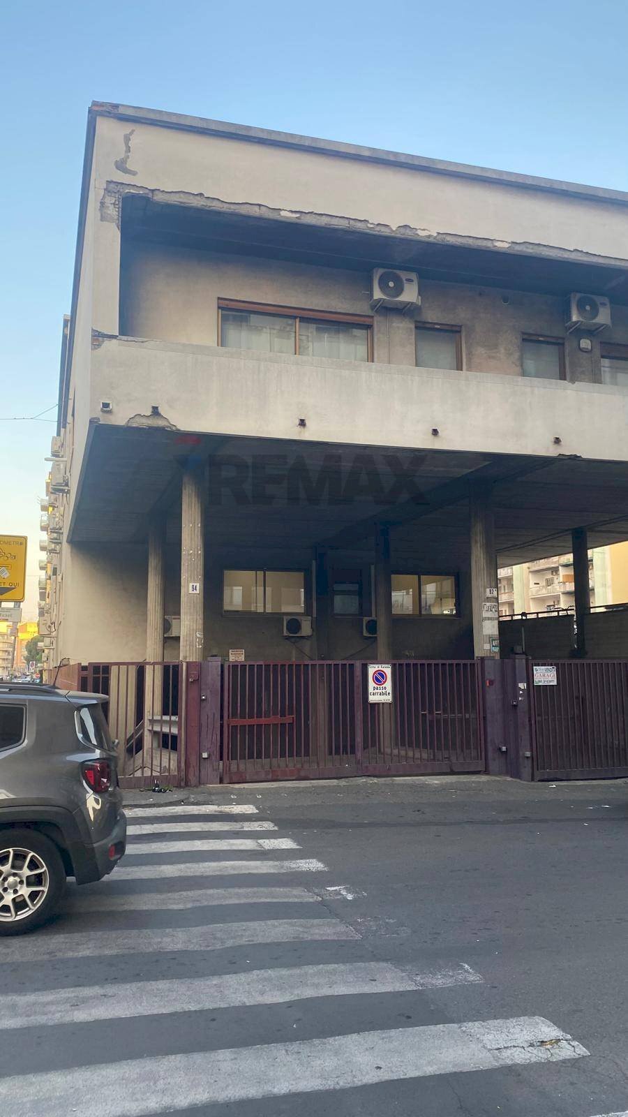 Edificio all\'aperto - Box Via Oliveto Scammacca
 
90, Catania - foto 2