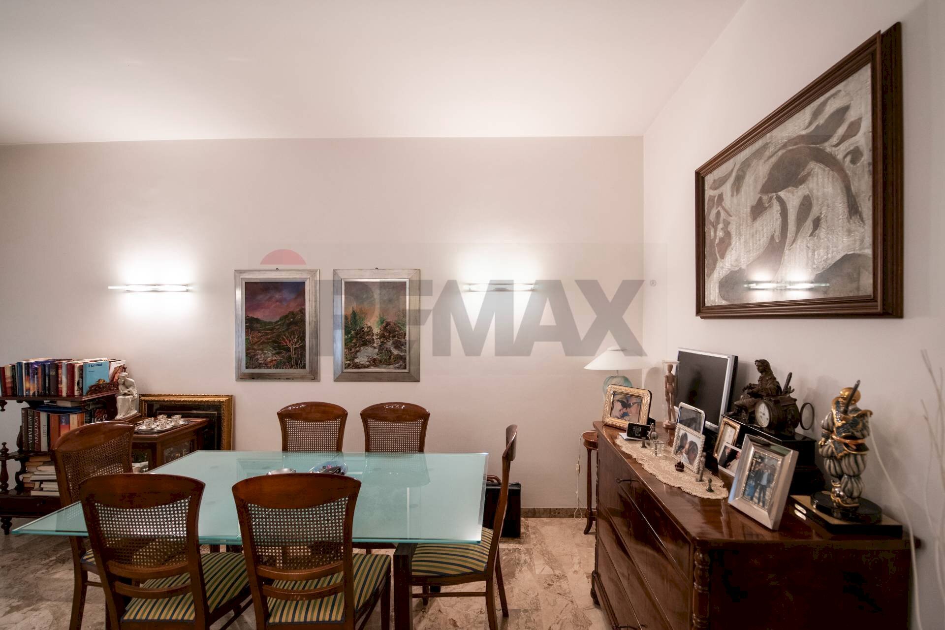 Sala da pranzo - Appartamento Via Martiri Della Resistenza
 
35, Ancona - foto 2