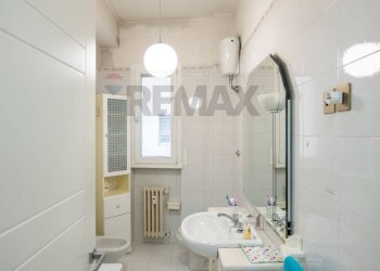 Bagno - Appartamento Via Martiri Della Resistenza
 
35, Ancona - foto 33