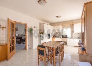 Cucina - Quadrilocale via santa lucia
 
53, Serra de' Conti - foto 4