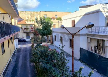 Edificio all\'aperto - Quadrilocale Via Garibaldi
 
72, Nizza di Sicilia - foto 38