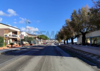 Edificio all\'aperto - Quadrilocale Via Garibaldi
 
72, Nizza di Sicilia - foto 42