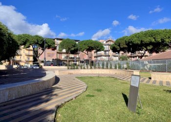 Vista delle montagne - Quadrilocale Via Garibaldi
 
72, Nizza di Sicilia - foto 46