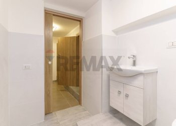 Bagno - Trilocale Via Francesca Corso
 
5, Catania - foto 17