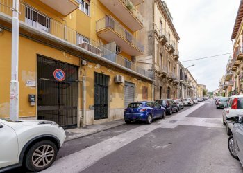 Edificio all\'aperto - Trilocale Via Francesca Corso
 
5, Catania - foto 24