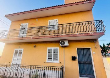 Casa all\'aperto - Casa semi indipendente VIALE EPICARMO CORBINO, Augusta - foto 1