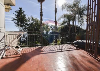 Terrazza - Trilocale Via Provinciale per Riposto
 
108, Acireale - foto 1