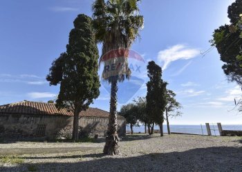 Vista delle montagne - Trilocale Via Provinciale per Riposto
 
108, Acireale - foto 34