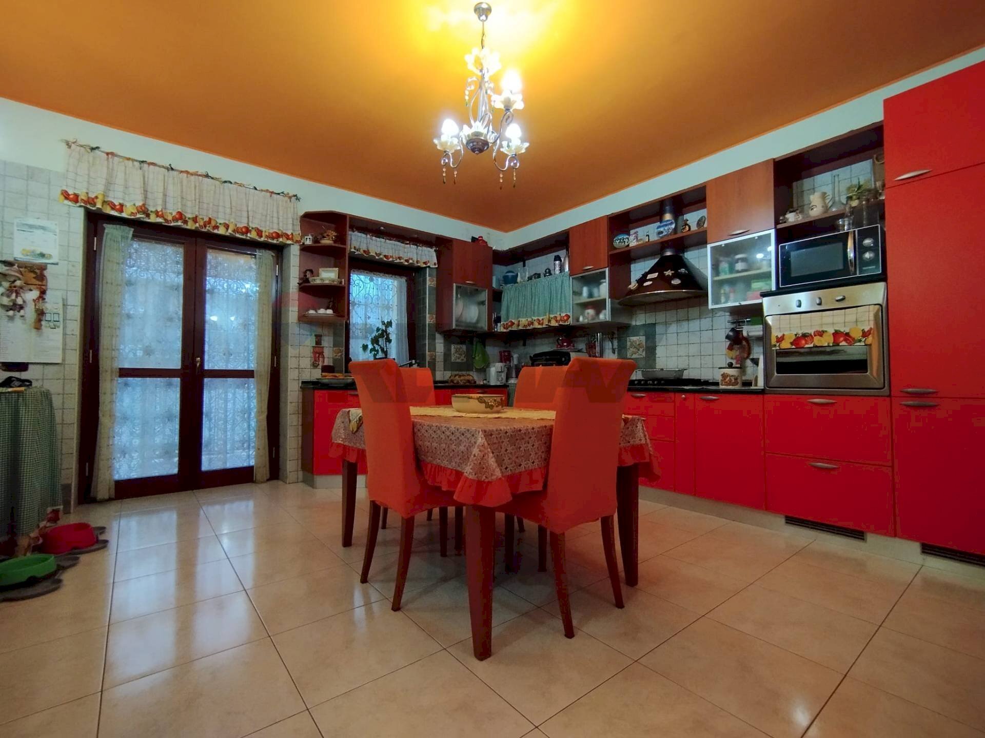 Sala da pranzo - Casa semi indipendente Via Giuseppe De Nittis
 
18, Margherita di Savoia - foto 3