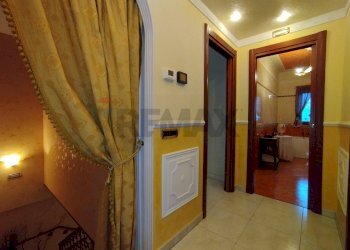 Hall / corridoio - Casa semi indipendente Via Giuseppe De Nittis
 
18, Margherita di Savoia - foto 23