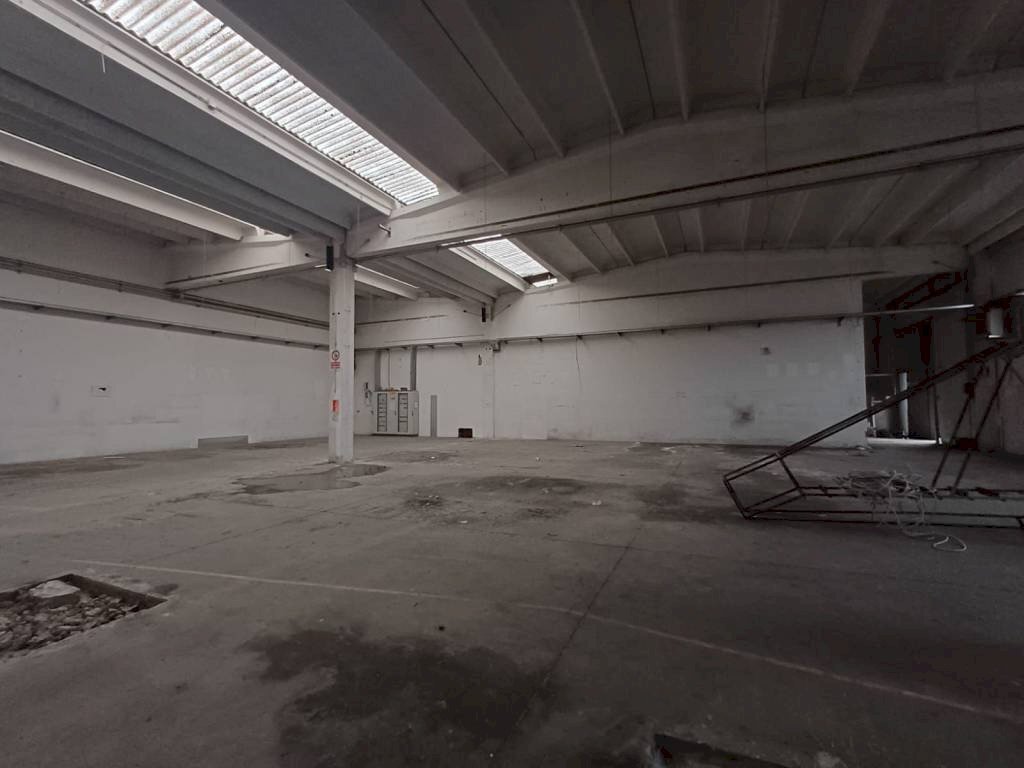 Interno non residenziale - Shed via Nuova Ponente, Carpi - photo 2