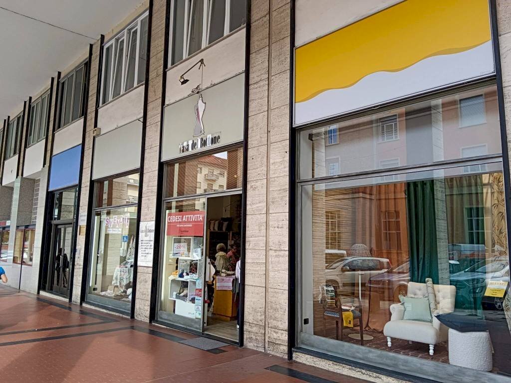 Facciata - Shop via 20 Settembre, 39, Cuneo (neighborhood Centro) - photo 1