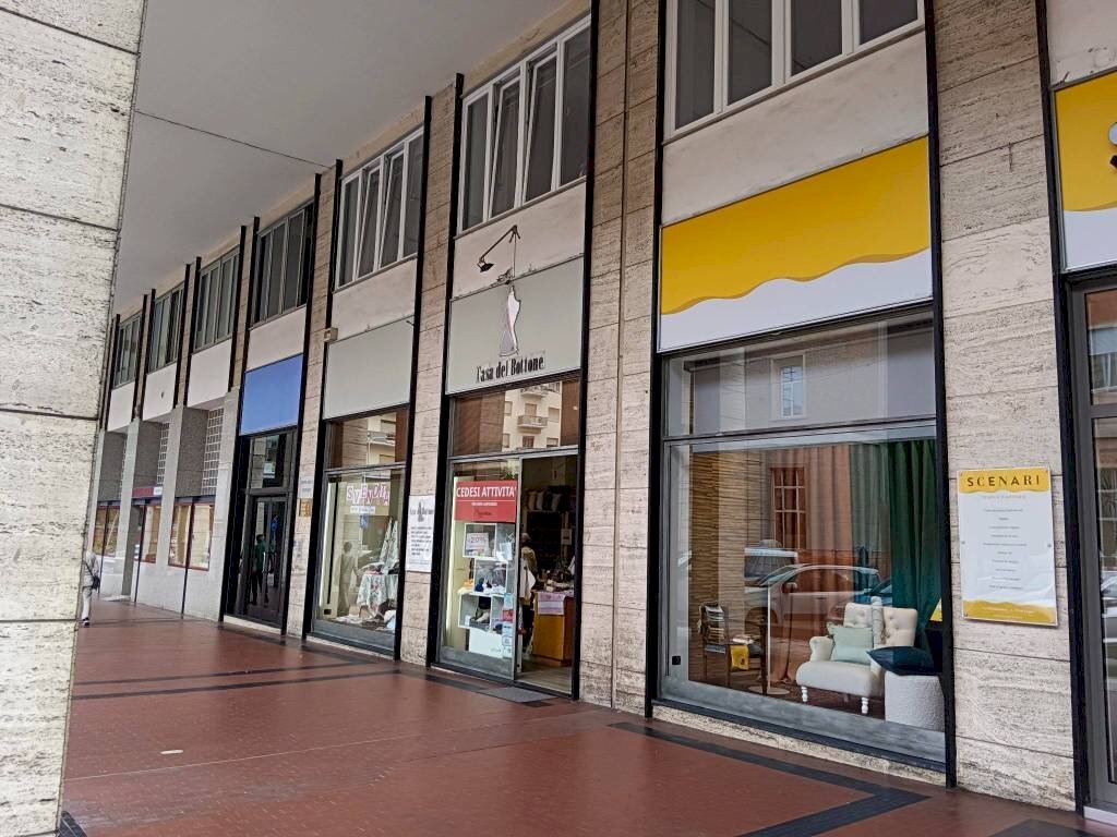 Facciata - Shop via 20 Settembre, 39, Cuneo (neighborhood Centro) - photo 2