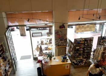 Interno non residenziale - Negozio via 20 Settembre, 39, Cuneo (zona Centro) - foto 12