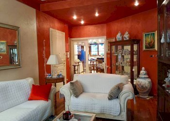 Salone - Four-room apartment corso Annibale Santorre di Santarosa, 20, Cuneo (neighborhood Centro) - photo 16