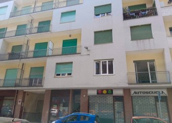 Facciata - Trilocale via Antonio Meucci, 32, Cuneo (zona Centro) - foto 2