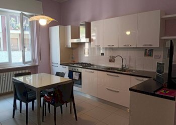 Cucina - Trilocale via Antonio Meucci, 32, Cuneo (zona Centro) - foto 8