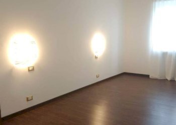 Camera da letto - Appartamento corso Umberto I, 50, Villafalletto - foto 11