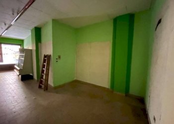 Interno non residenziale - Shop via Martiri e Caduti per la Libertà, 54, Demonte - photo 9