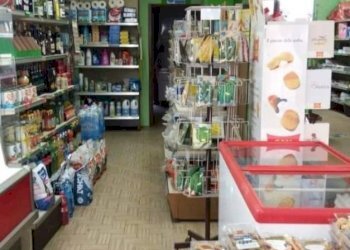 Interno non residenziale - Shop via Martiri e Caduti per la Libertà, 54, Demonte - photo 12