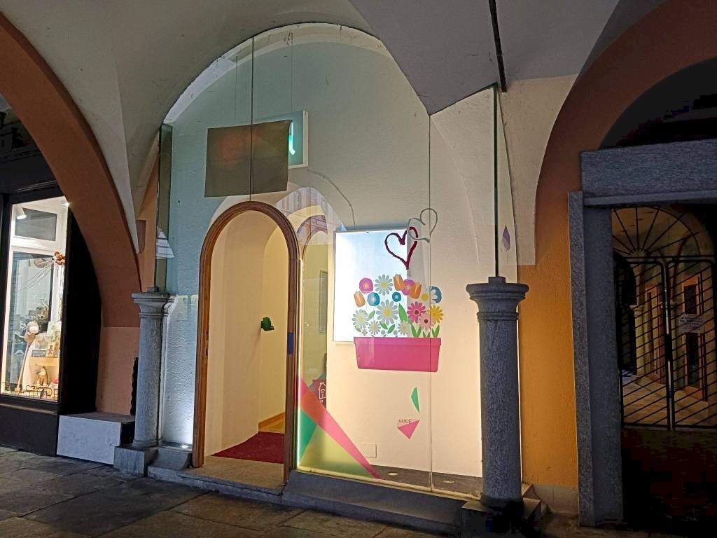 Interno palazzo - Negozio via Roma, 27, Cuneo (zona Centro) - foto 2