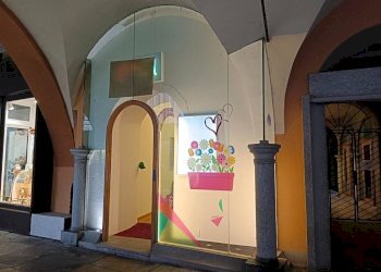 Interno palazzo - Negozio via Roma, 27, Cuneo (zona Centro) - foto 2