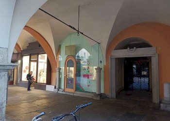 Interno non residenziale - Negozio via Roma, 27, Cuneo (zona Centro) - foto 9